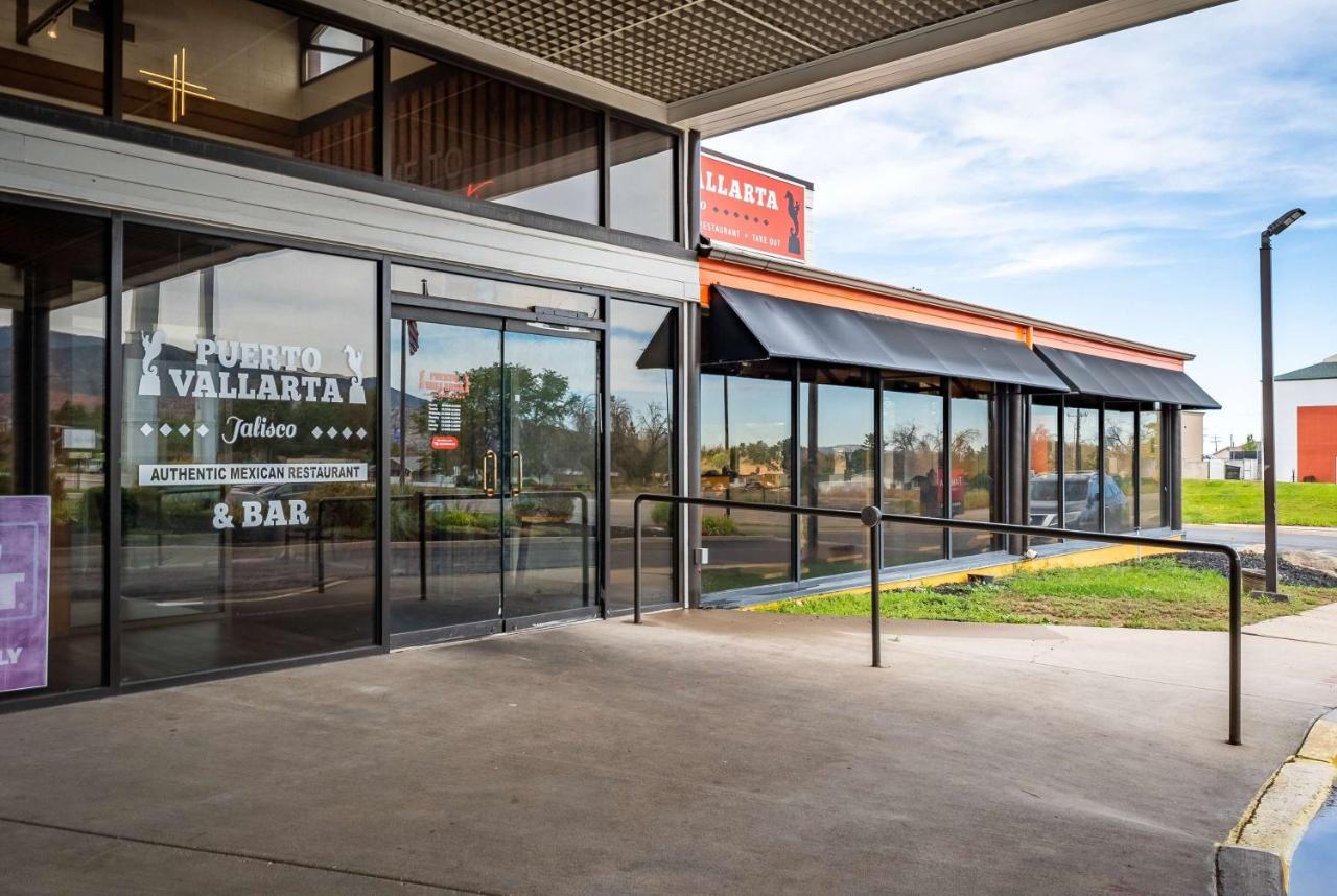 Ramada By Wyndham Cedar City Exterior foto