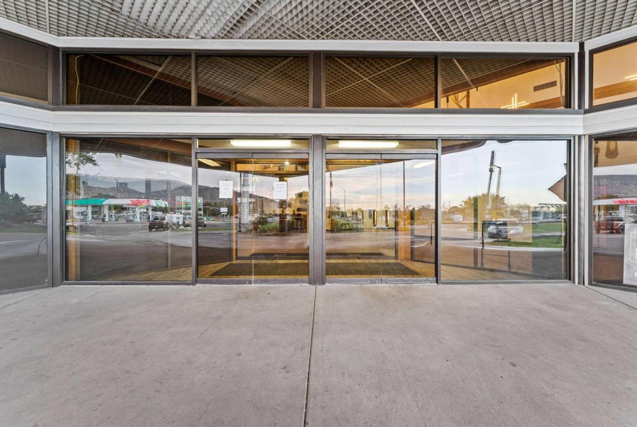 Ramada By Wyndham Cedar City Exterior foto