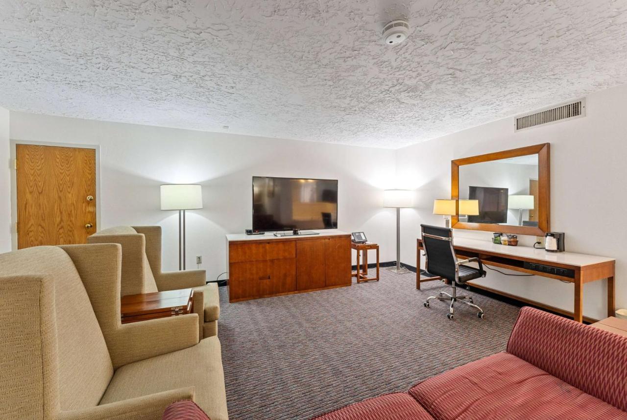 Ramada By Wyndham Cedar City Exterior foto