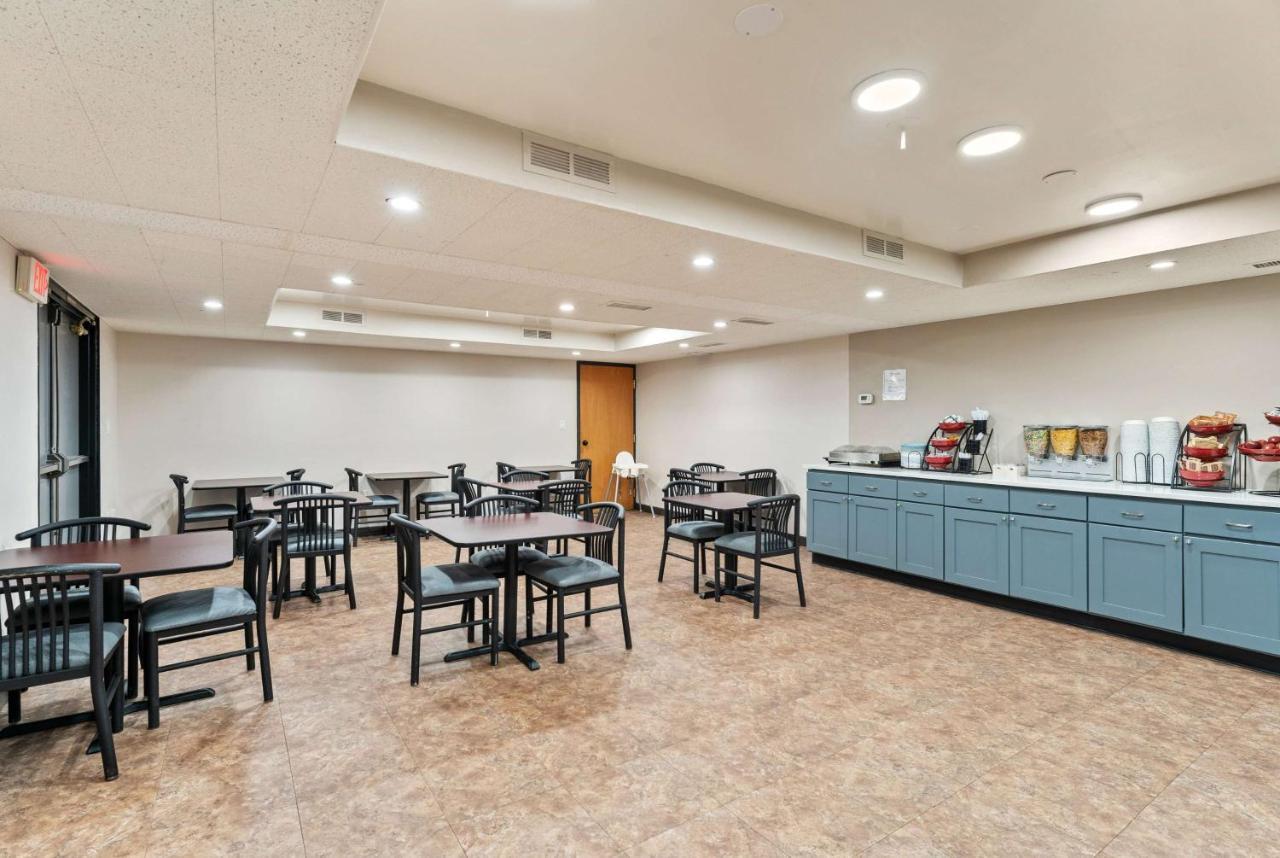 Ramada By Wyndham Cedar City Exterior foto