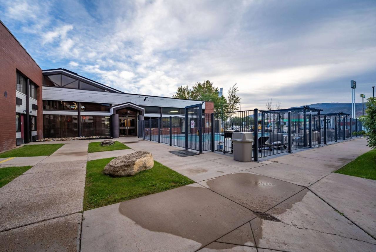 Ramada By Wyndham Cedar City Exterior foto