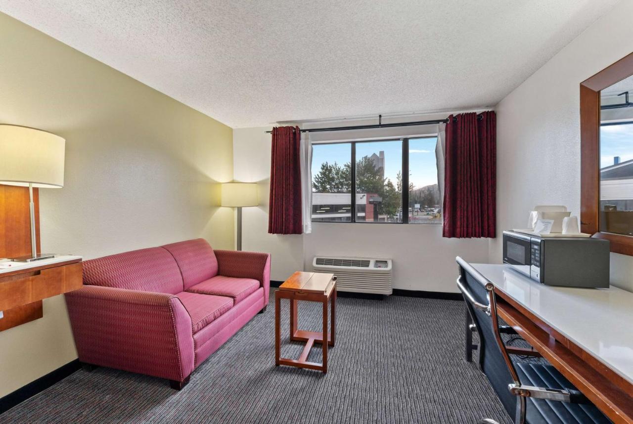 Ramada By Wyndham Cedar City Exterior foto