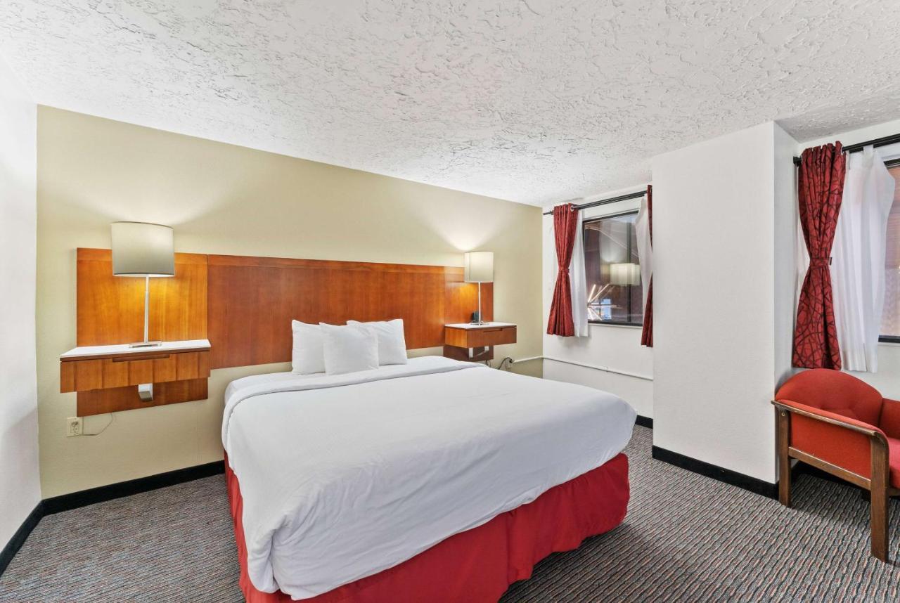 Ramada By Wyndham Cedar City Exterior foto