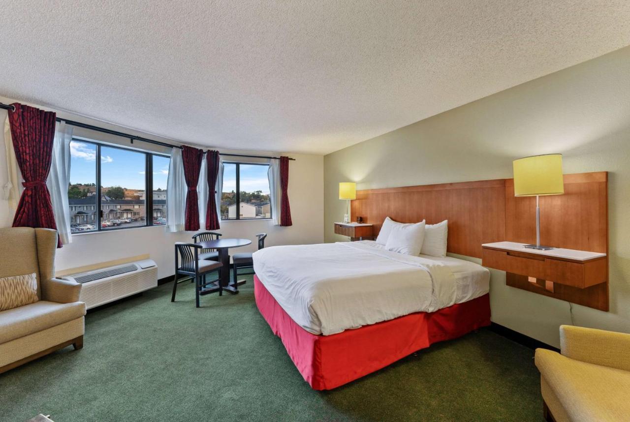 Ramada By Wyndham Cedar City Exterior foto