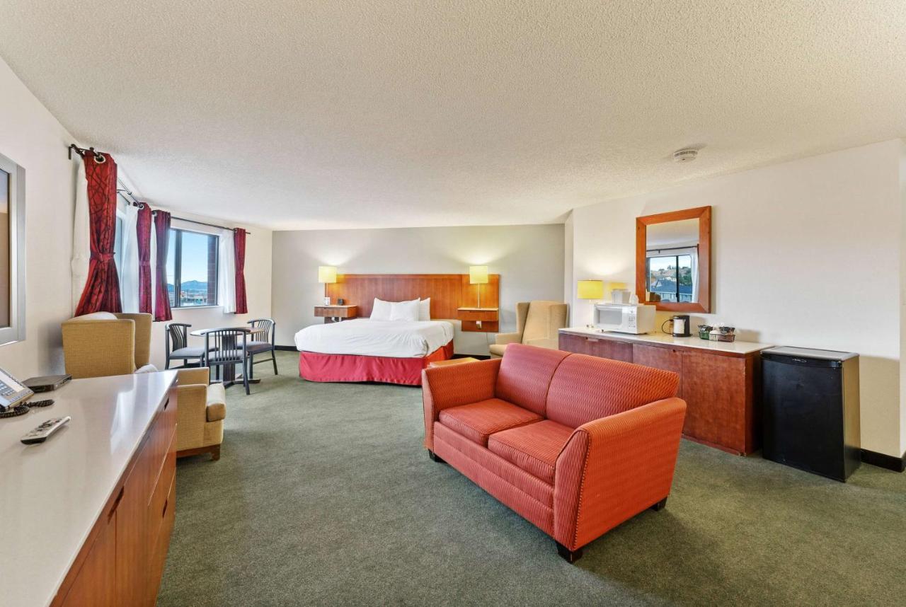 Ramada By Wyndham Cedar City Exterior foto