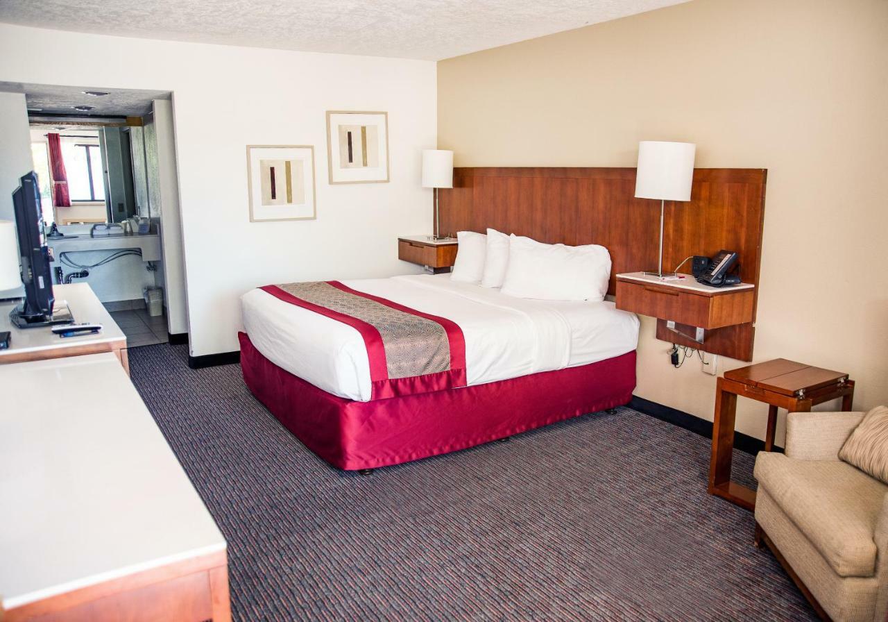 Ramada By Wyndham Cedar City Exterior foto